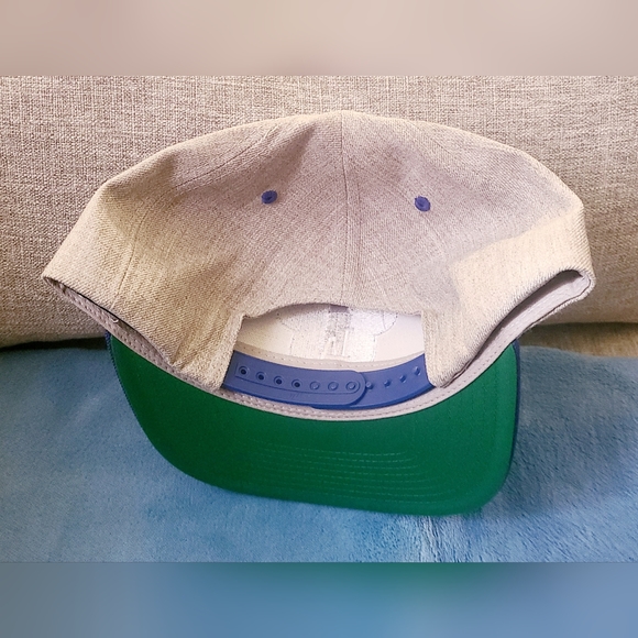 LA Mouse Snapback Gray Hat New Without Tags Adjustable - Picture 6 of 6